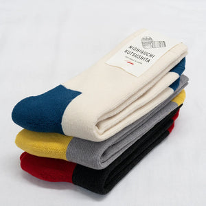 NISHIGUCHI KUTSUSHITA : wool pile trail socks - charcoal