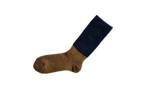 nishiguchi kutsushita : oslo mohair wool pile socks - Navy and Cappuccino