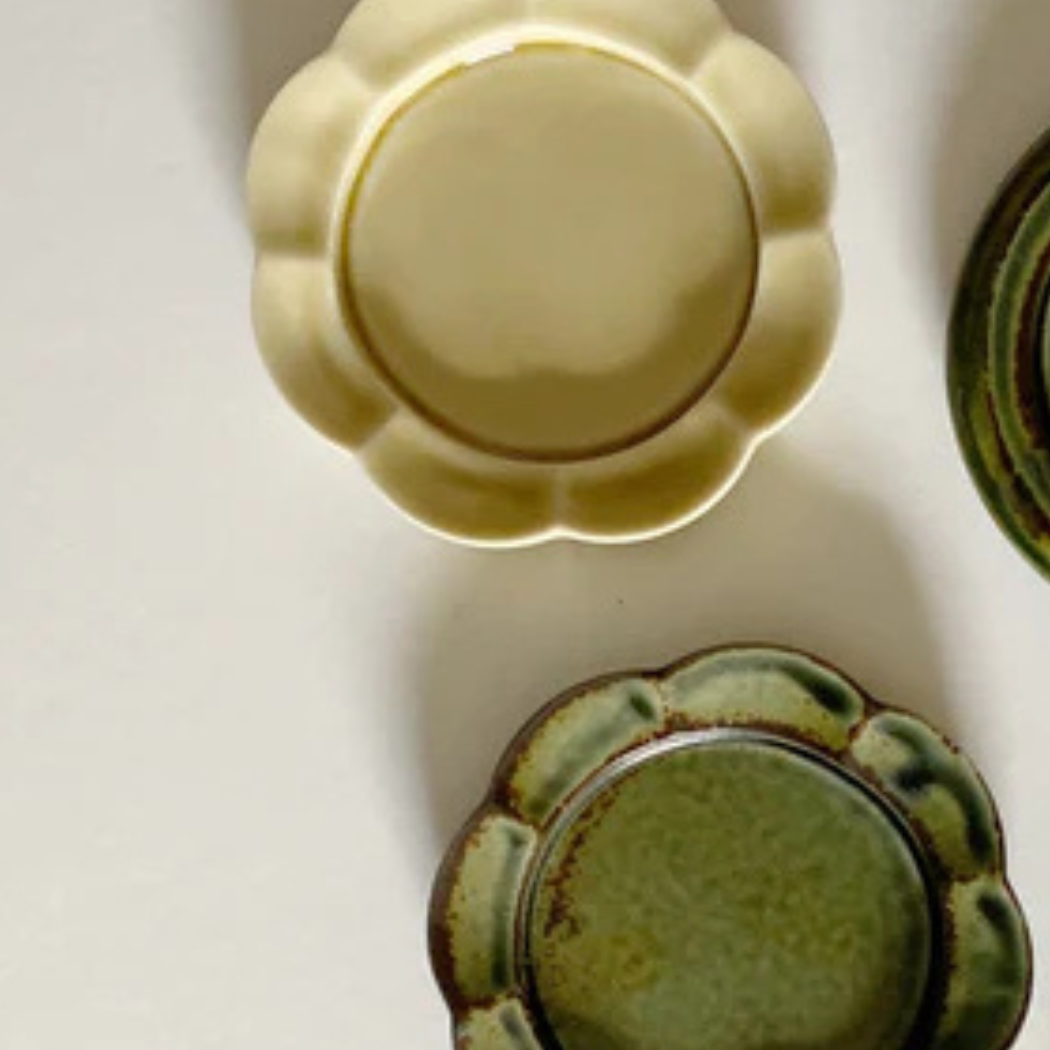 Hibi : seto porcelain incense dish - sand