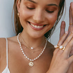 Load image into Gallery viewer, Fairley Pearl Teardrop Necklace Gold
