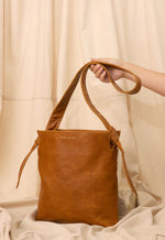 Load image into Gallery viewer, Shiki Bag - Ochre
