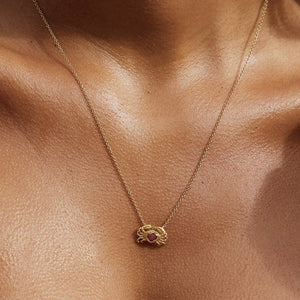 CRABU NECKLACE