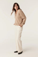 Load image into Gallery viewer, Cable Cashwool V Jumper Camel

