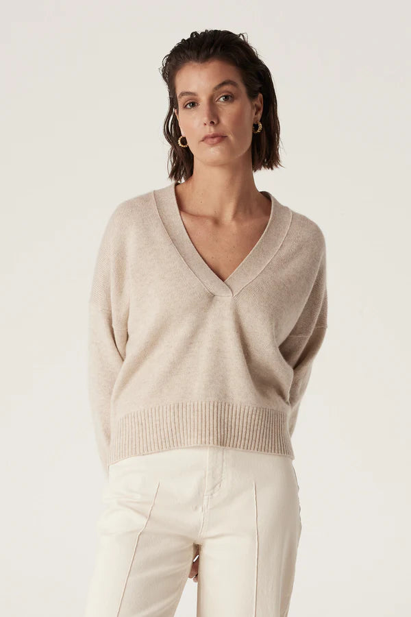 CABLE - Cashwool V Neck Jumper - Oatmeal