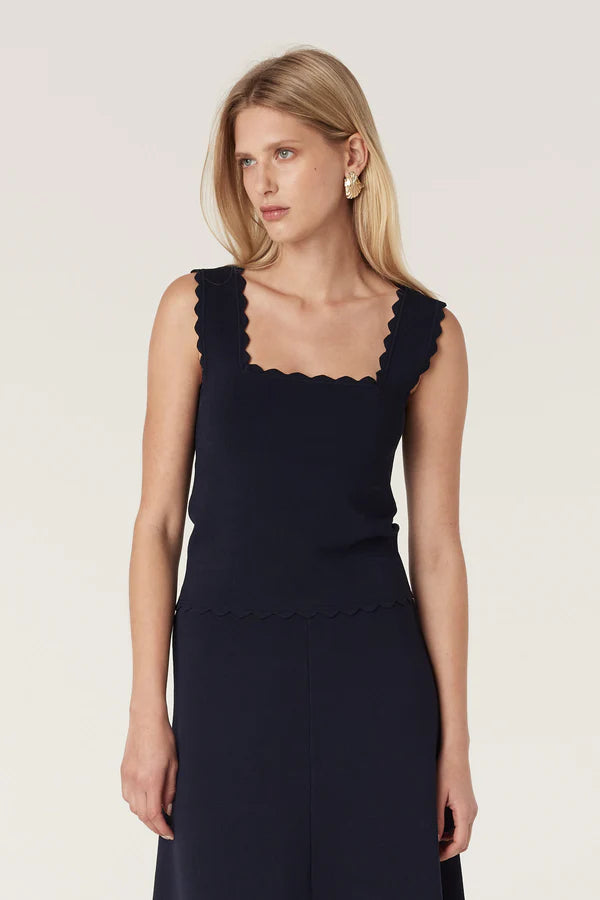 Villa Crepe Knit Scallop Skirt Navy