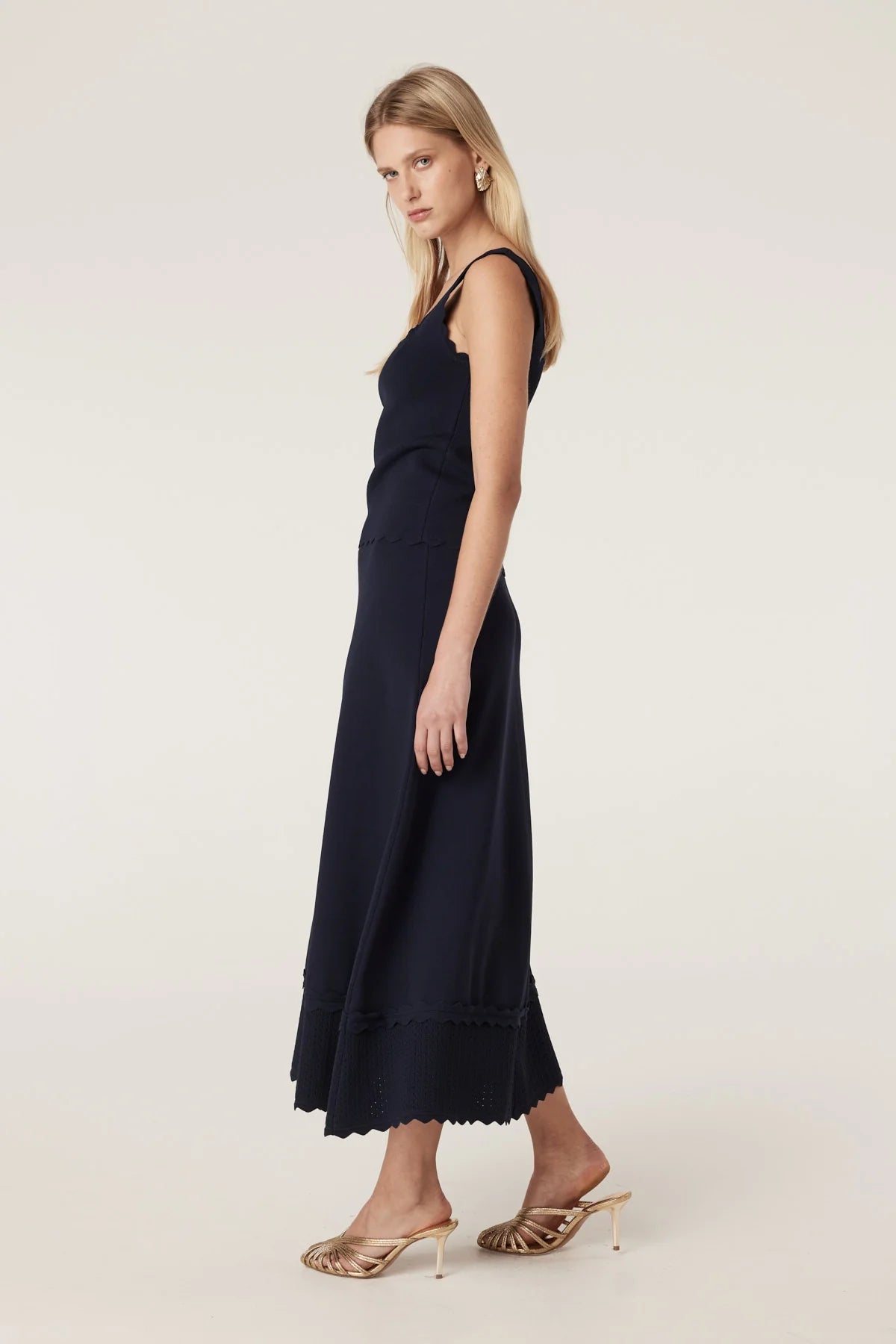 Villa Crepe Knit Scallop Skirt Navy