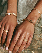 Load image into Gallery viewer, KESHI PEARL ROPE BRACELET - SAND
