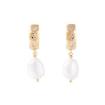 Load image into Gallery viewer, FAIRLEY Scatter Baguette Pearl Hoops
