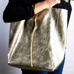 Load image into Gallery viewer, MAISON FANLI - Large Tote Metallic - Gold
