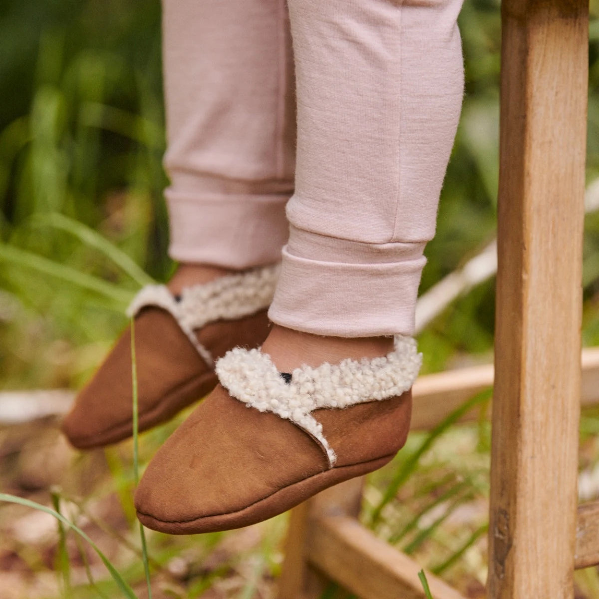 NATURE BABY -  LAMBSKIN BOOTIES - Cinnamon