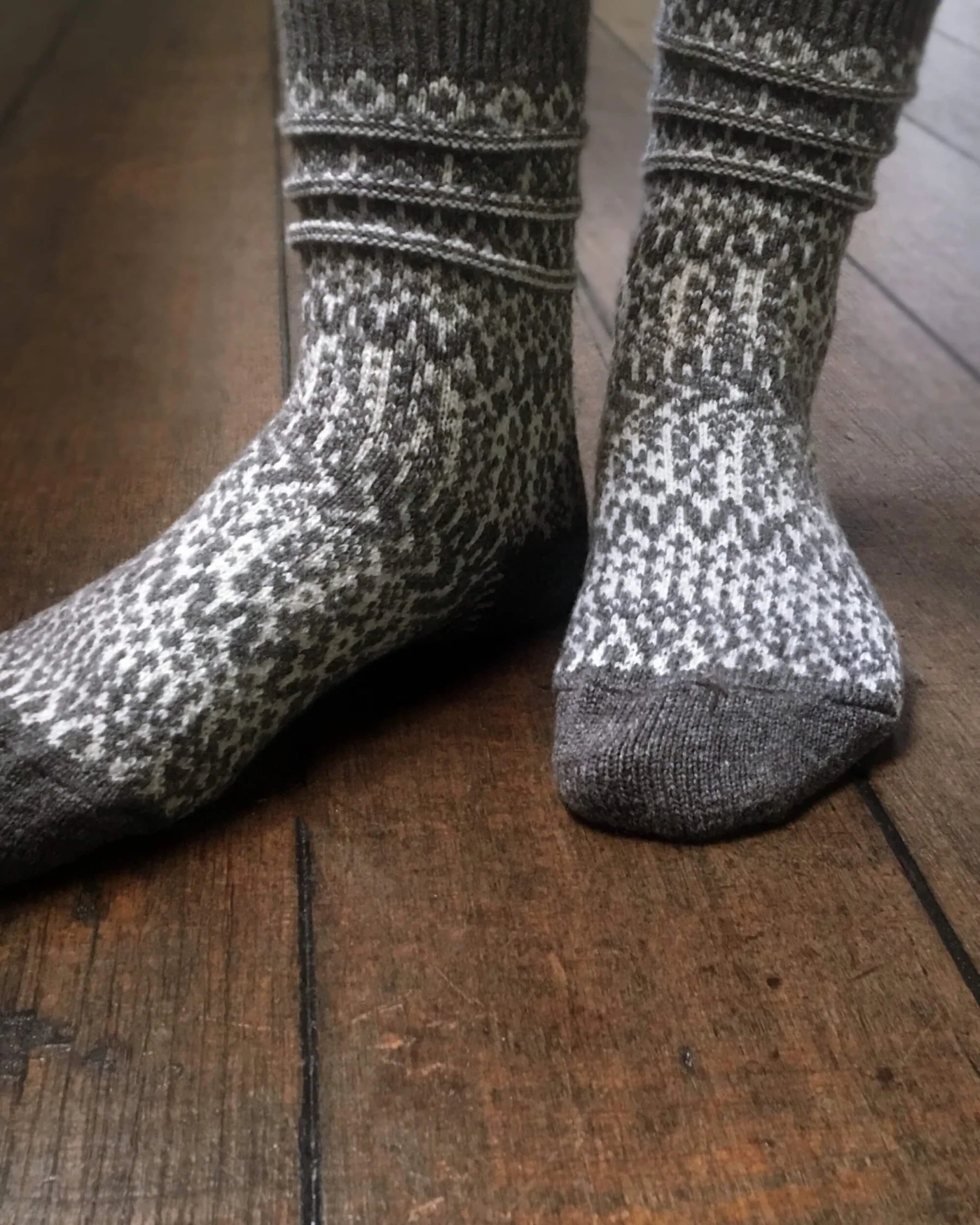 Nishiguchi Kutsushita Wool Jacquard Socks Lantern Gray