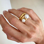 Load image into Gallery viewer, Fairley Double Pearl Ring - Gold
